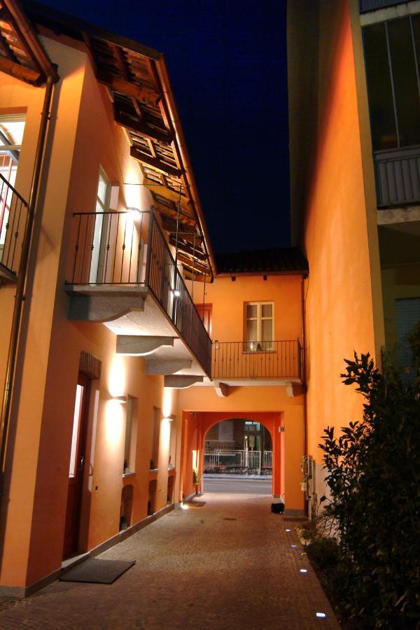 Cortiletto D'Alba Camere Con Ristorante מראה חיצוני תמונה