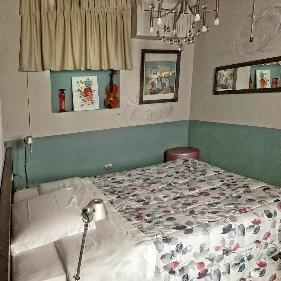 Cortiletto D'Alba Camere Con Ristorante מראה חיצוני תמונה