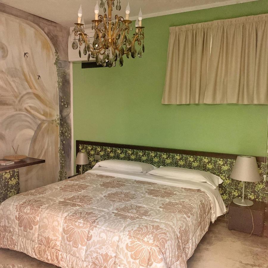 Cortiletto D'Alba Camere Con Ristorante מראה חיצוני תמונה