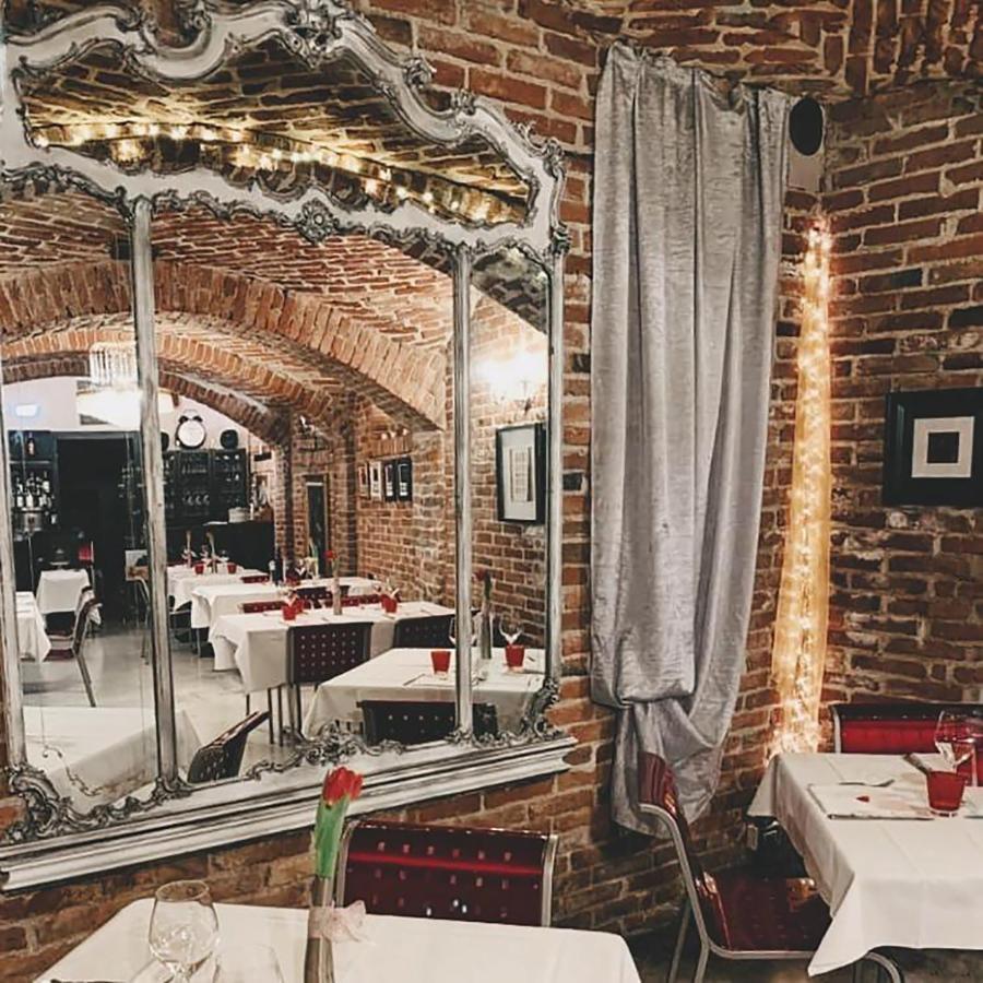 Cortiletto D'Alba Camere Con Ristorante מראה חיצוני תמונה